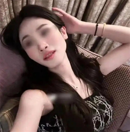 【西檬之家】字母圈的OTK是什么意思？跨膝惩戒的实践指南